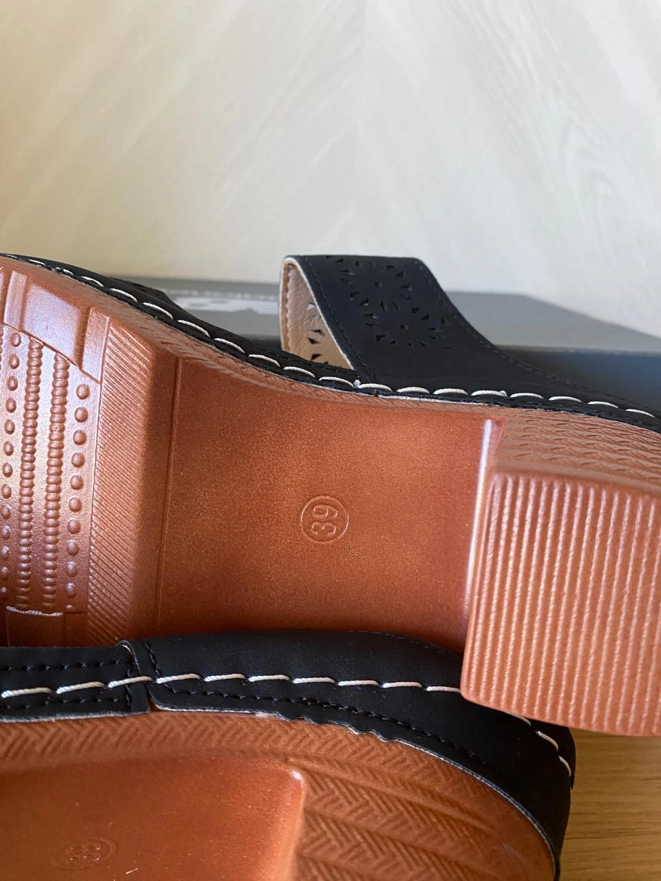 Mules noires ajourées T39 à talon confortable – Élégantes & ultra tendance – photo 6